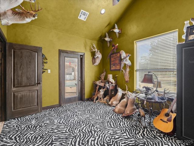 555 White Chimney, Stuart, OK 74570