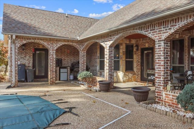 555 White Chimney, Stuart, OK 74570