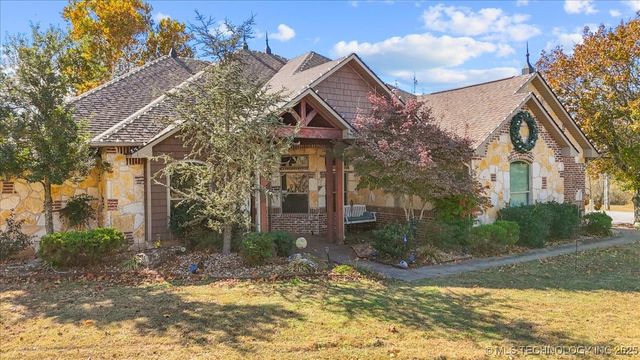 555 White Chimney, Stuart, OK 74570