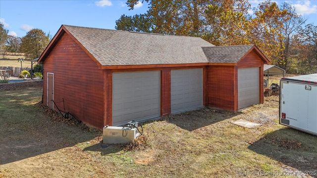 555 White Chimney, Stuart, OK 74570