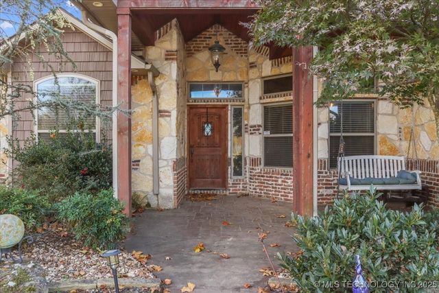 555 White Chimney, Stuart, OK 74570