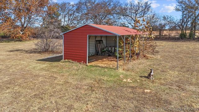 555 White Chimney, Stuart, OK 74570