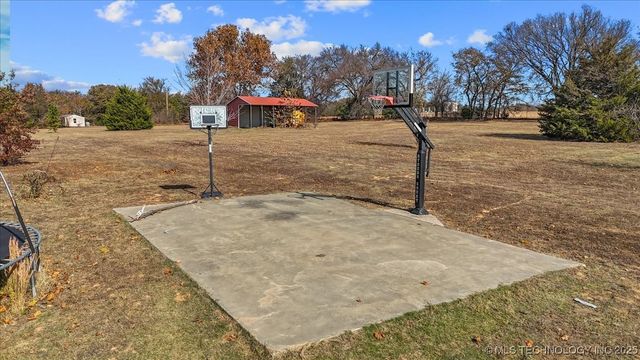 555 White Chimney, Stuart, OK 74570