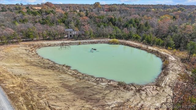 555 White Chimney, Stuart, OK 74570