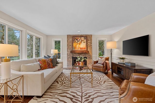 2524 225th Place NE, Sammamish, WA 98074