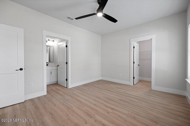 4524 PINEWOOD Avenue, Jacksonville, FL 32207