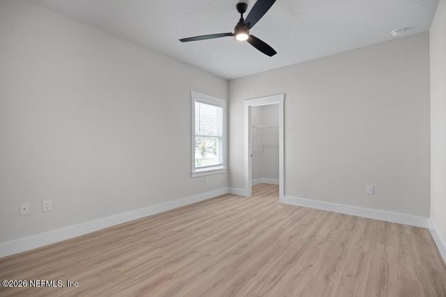 4524 PINEWOOD Avenue, Jacksonville, FL 32207