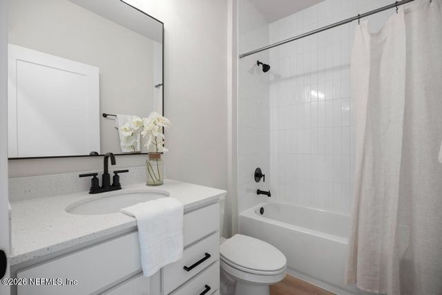 4524 PINEWOOD Avenue, Jacksonville, FL 32207