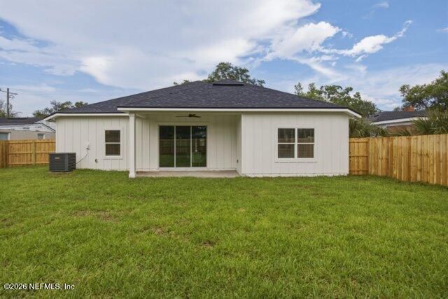 4524 PINEWOOD Avenue, Jacksonville, FL 32207