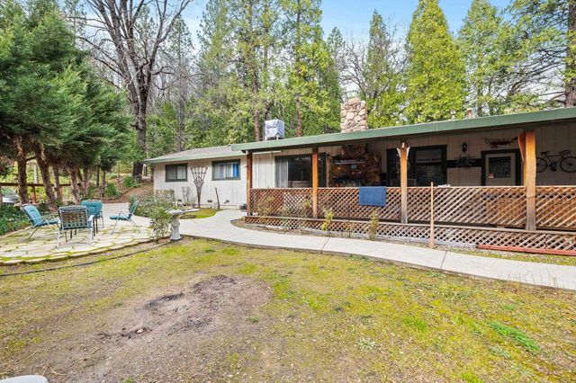 22698 Robin Hood Dr, Twain Harte, CA 95383