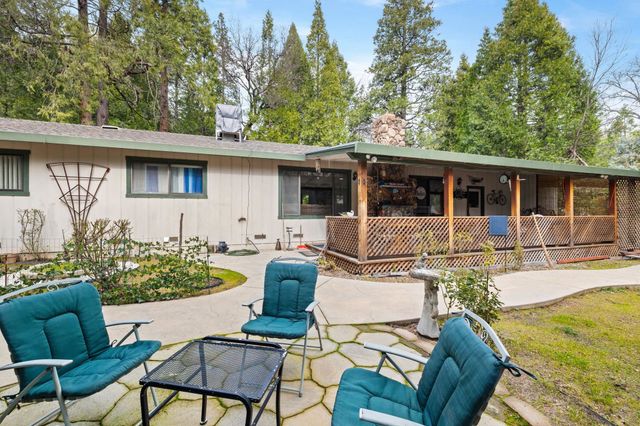 22698 Robin Hood Dr, Twain Harte, CA 95383