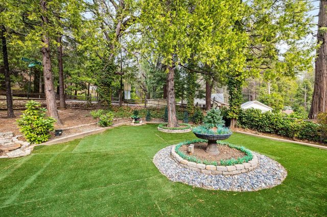 22698 Robin Hood Dr, Twain Harte, CA 95383