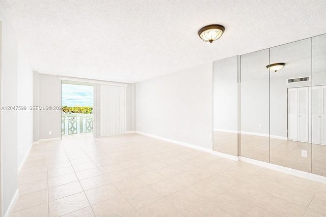 13155 Ixora Court 310, North Miami, FL 33181