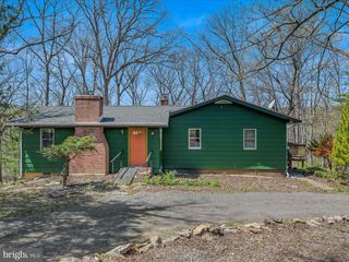 2919 MOUNTAIN LAKE RD, Hedgesville, WV 25427
