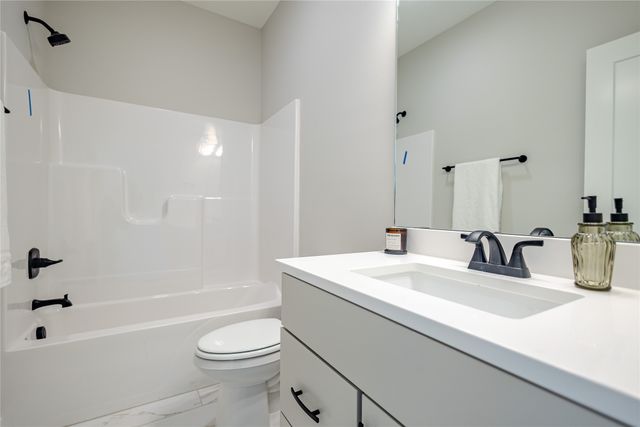 370 NW Ryder Drive, Waukee, IA 50263