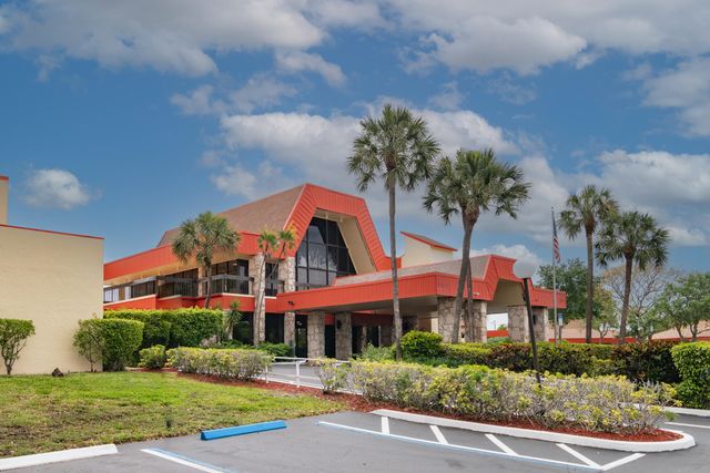 3031 Holiday Springs Boulevard 201-7, Margate, FL 33063