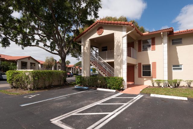 3031 Holiday Springs Boulevard 201-7, Margate, FL 33063