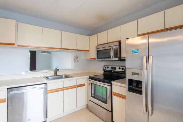 3031 Holiday Springs Boulevard 201-7, Margate, FL 33063