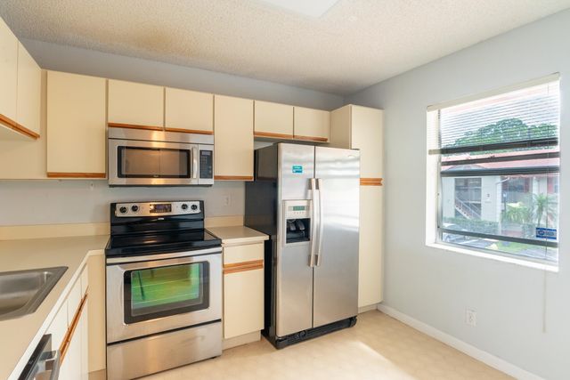 3031 Holiday Springs Boulevard 201-7, Margate, FL 33063