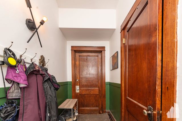 1227 N Rockwell Street 2, Chicago, IL 60622