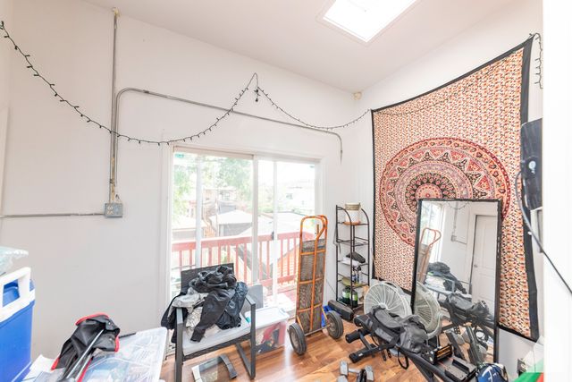 1227 N Rockwell Street 2, Chicago, IL 60622