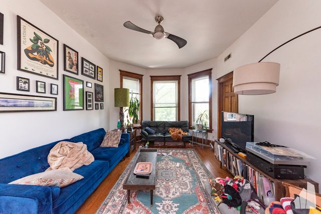 1227 N Rockwell Street 2, Chicago, IL 60622