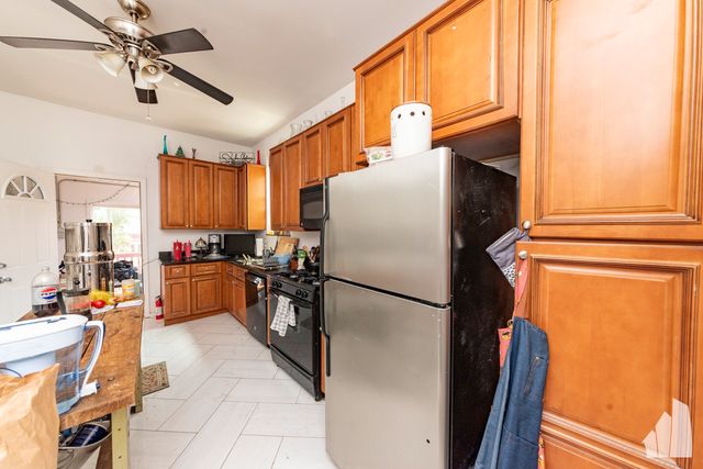 1227 N Rockwell Street 2, Chicago, IL 60622