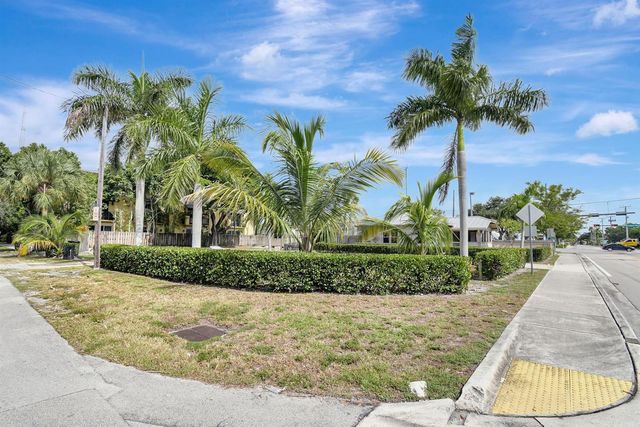 11 SW 11th Avenue, Fort Lauderdale, FL 33312