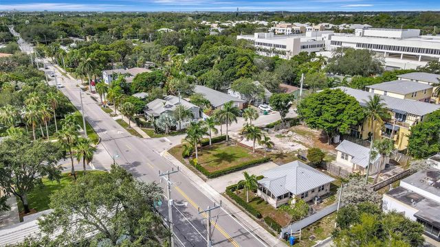11 SW 11th Avenue, Fort Lauderdale, FL 33312