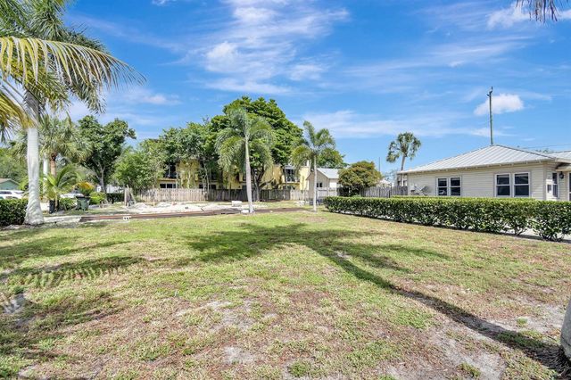11 SW 11th Avenue, Fort Lauderdale, FL 33312