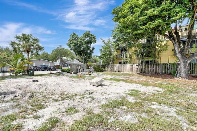 11 SW 11th Avenue, Fort Lauderdale, FL 33312
