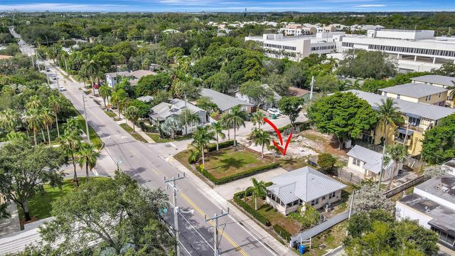 11 SW 11th Avenue, Fort Lauderdale, FL 33312