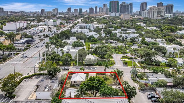 11 SW 11th Avenue, Fort Lauderdale, FL 33312