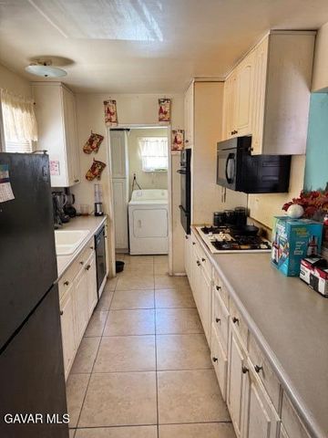 45529 Sancroft Avenue, Lancaster, CA 93535