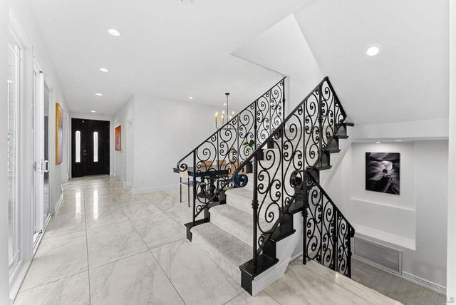 1550 Morenci St, San Diego, CA 92110