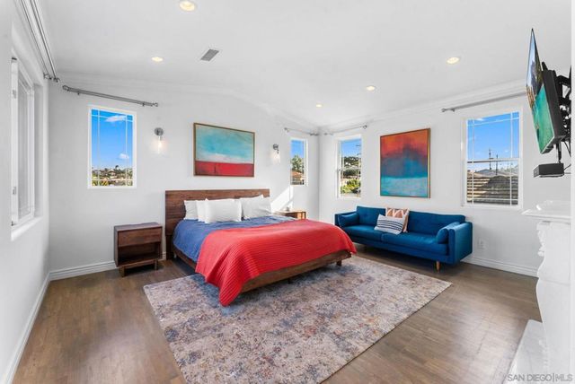 1550 Morenci St, San Diego, CA 92110