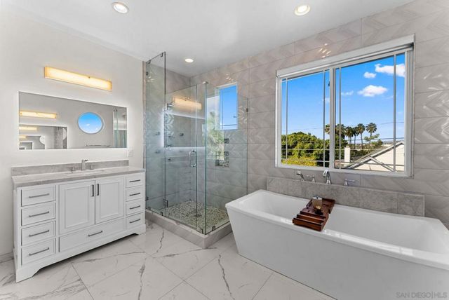 1550 Morenci St, San Diego, CA 92110