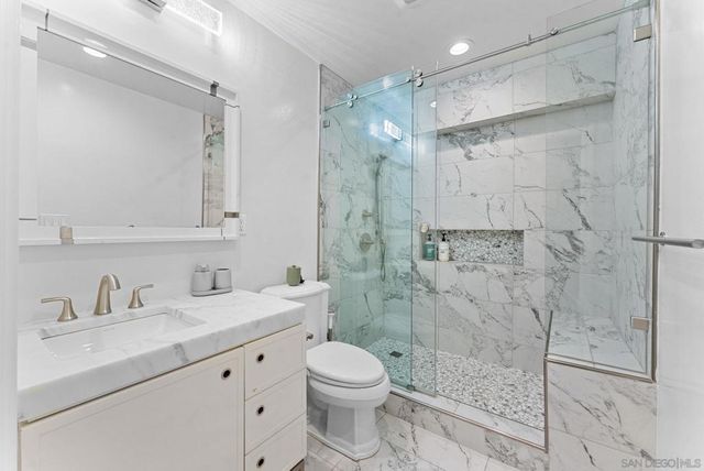 1550 Morenci St, San Diego, CA 92110