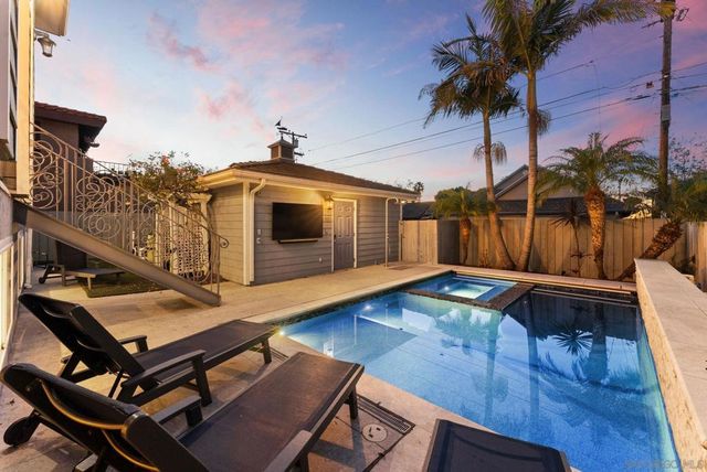 1550 Morenci St, San Diego, CA 92110