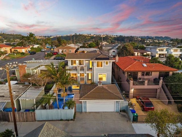 1550 Morenci St, San Diego, CA 92110