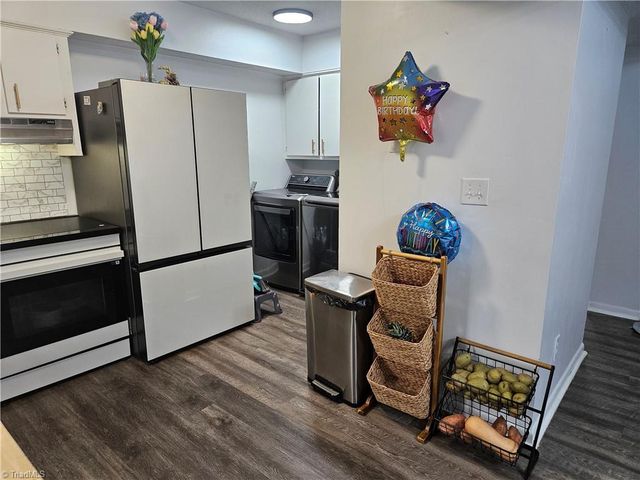 303 Lamplighter Circle, Winston-salem, NC 27104