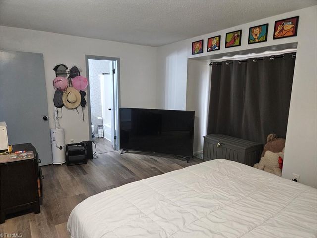 303 Lamplighter Circle, Winston-salem, NC 27104