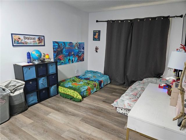 303 Lamplighter Circle, Winston-salem, NC 27104