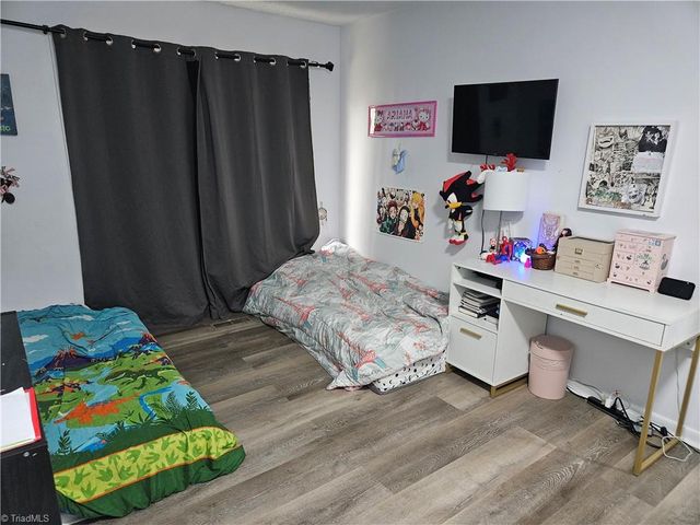 303 Lamplighter Circle, Winston-salem, NC 27104