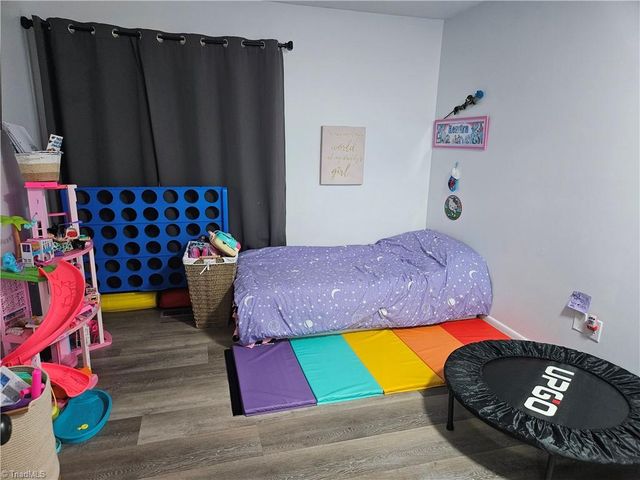 303 Lamplighter Circle, Winston-salem, NC 27104