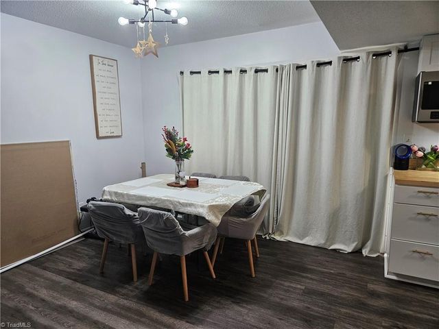 303 Lamplighter Circle, Winston-salem, NC 27104