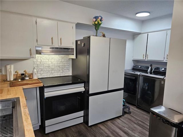 303 Lamplighter Circle, Winston-salem, NC 27104