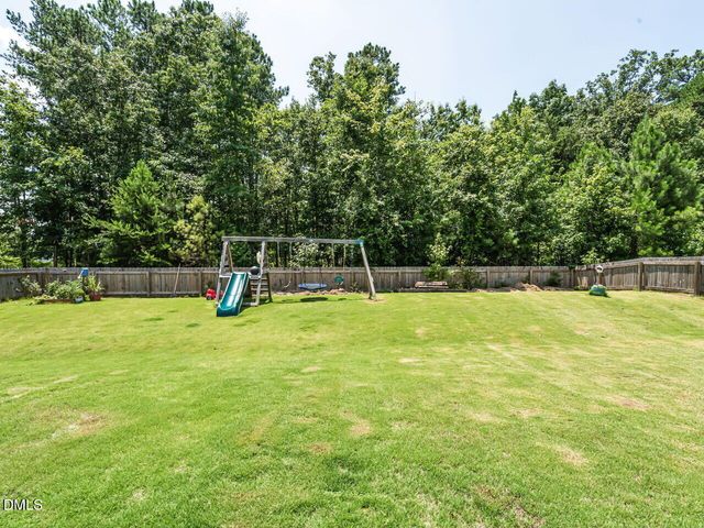815 Golden Plum Lane, Zebulon, NC 27597