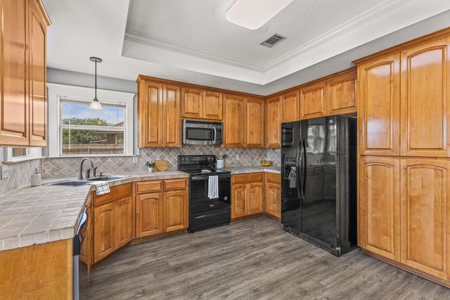 526 Armstrong DR, Belton, TX 76513