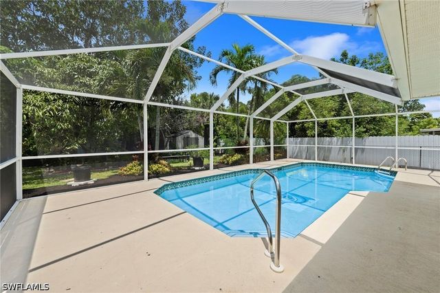 5063 17th AVE SW, Naples, FL 34116